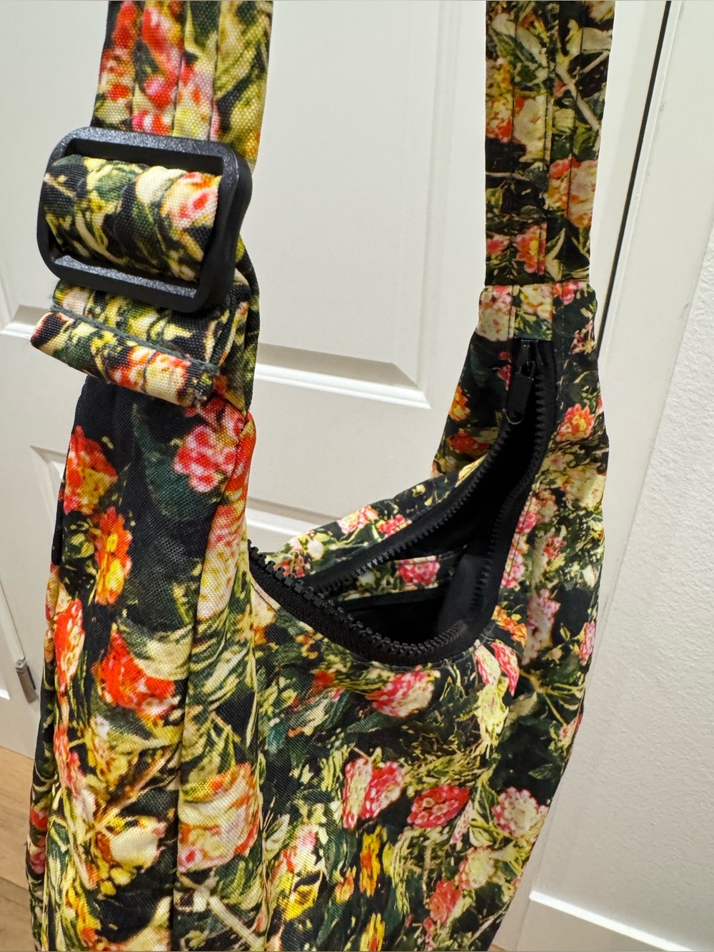 BAGGU Lantana Nylon Shoulder Bag - Picture 4 of 5